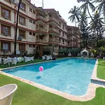 2Bhk Near Beach With Pool By Roomzaway