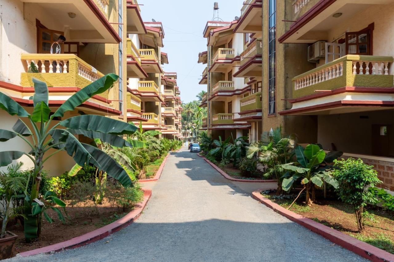 2bhk Near With Pool By Roomzaway Apartment Candolim