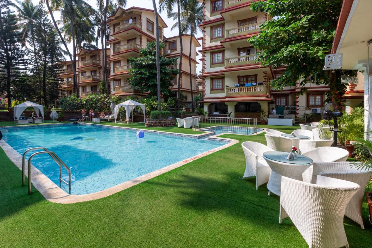 2bhk Near With Pool By Roomzaway *